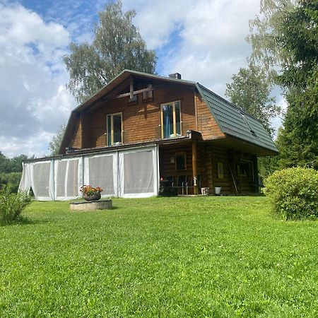 Appartamento Kooli Talu Puhkemaja Valingu Esterno foto