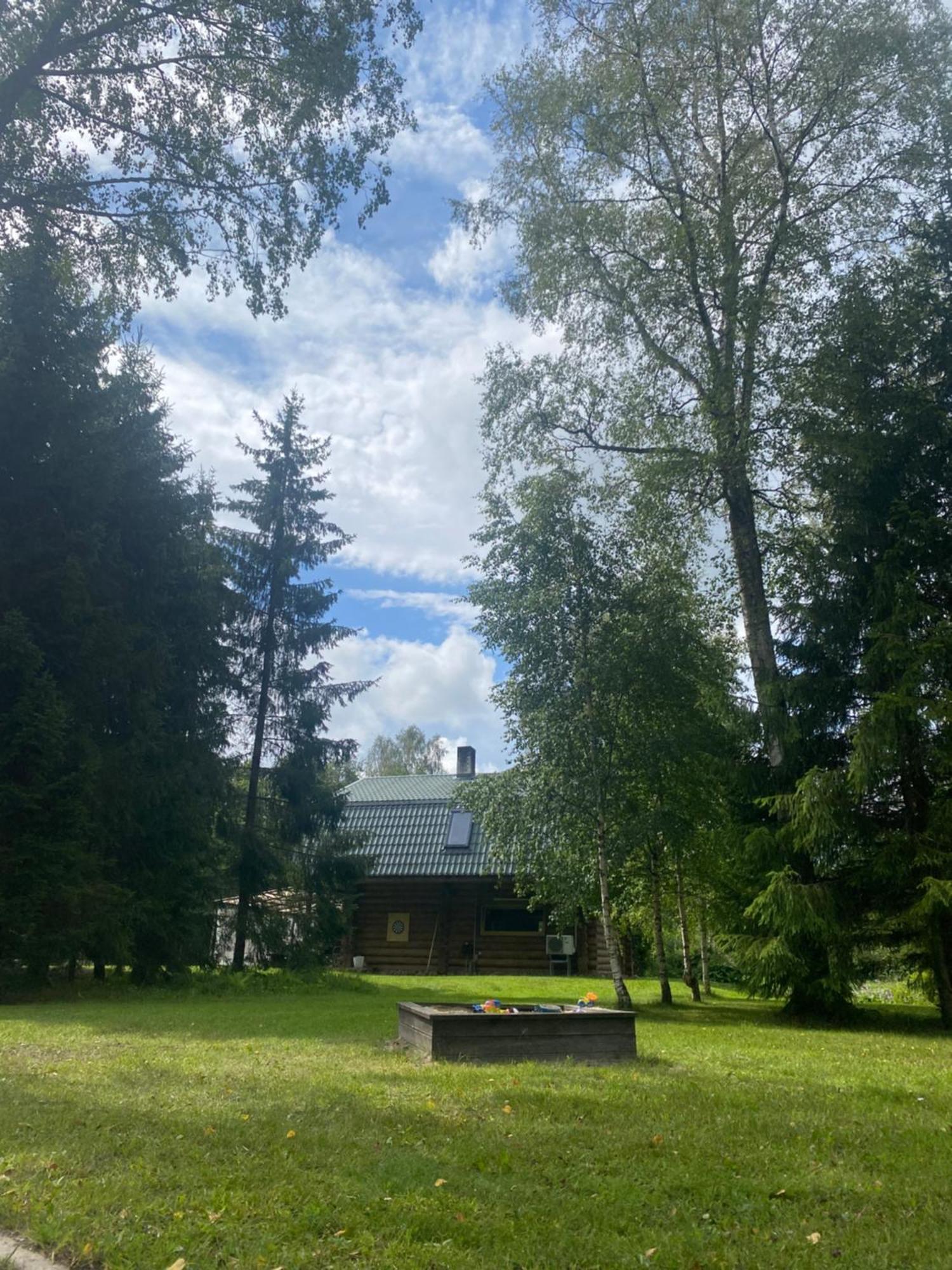 Appartamento Kooli Talu Puhkemaja Valingu Esterno foto