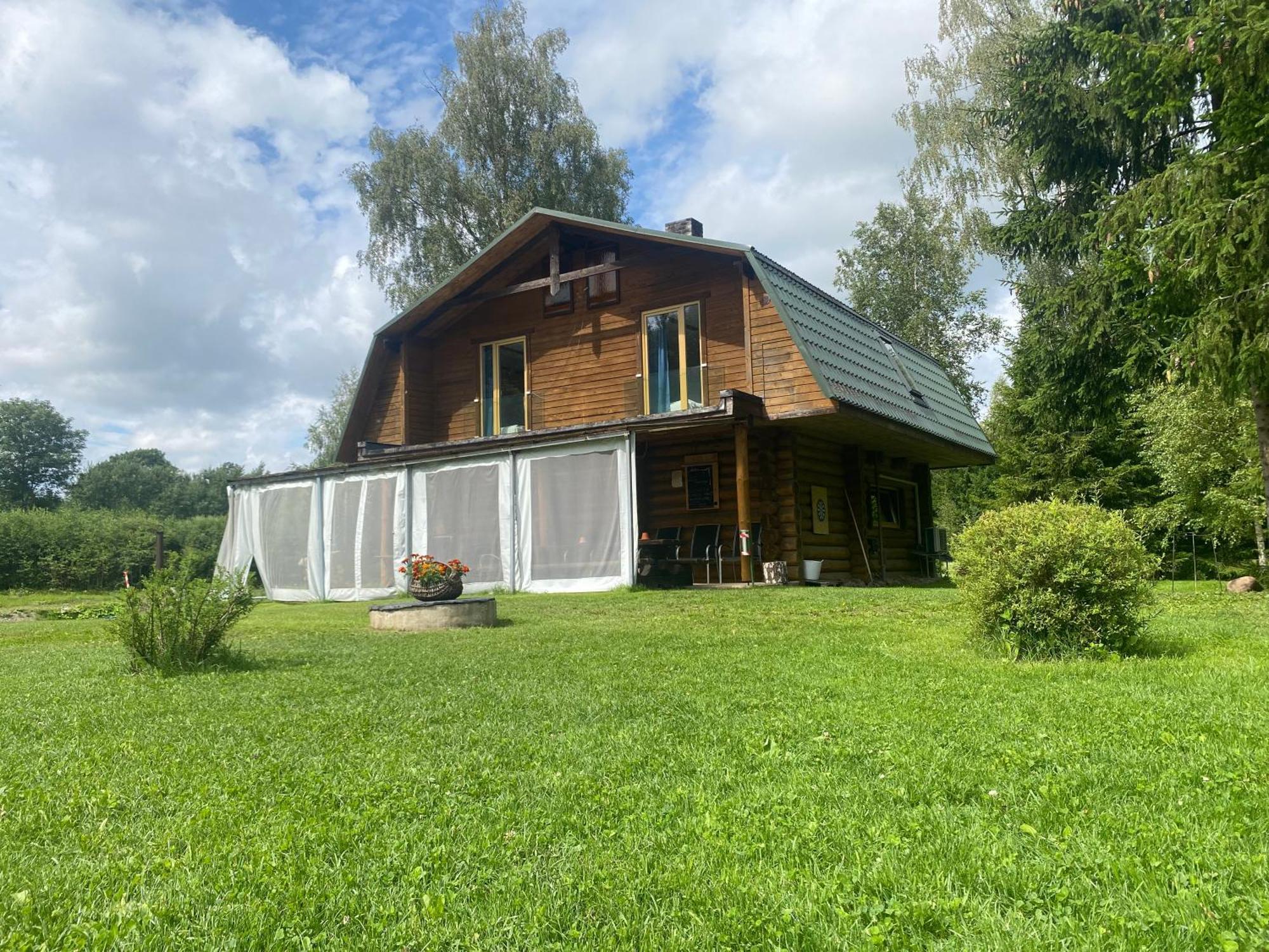 Appartamento Kooli Talu Puhkemaja Valingu Esterno foto